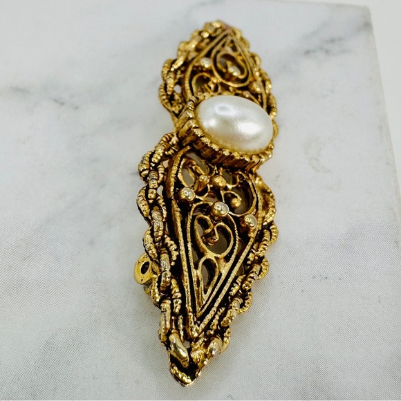 Vintage Filigree Bar Brooch Pin Faux Pearl Gold Tone Romantic Dainty Coquette - Picture 4 of 8